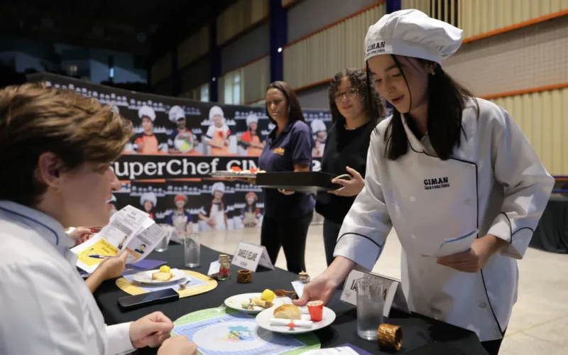 Alunos recriam sabores do Brasil em competição gastronômica escolar