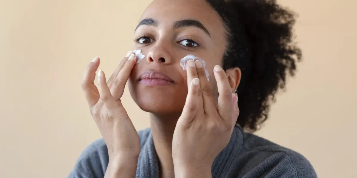 Protetor solar no inverno: dermatologista alerta sobre riscos