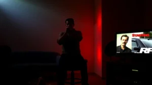 Como a música transforma a violência nos filmes de Tarantino