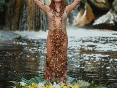 Natura Ekos lança linha inspirada na turnê de Anitta