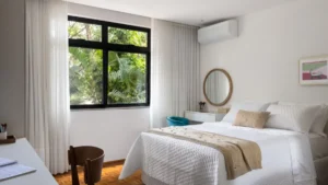 Reforma preserva memória afetiva em apartamento de 150 m²